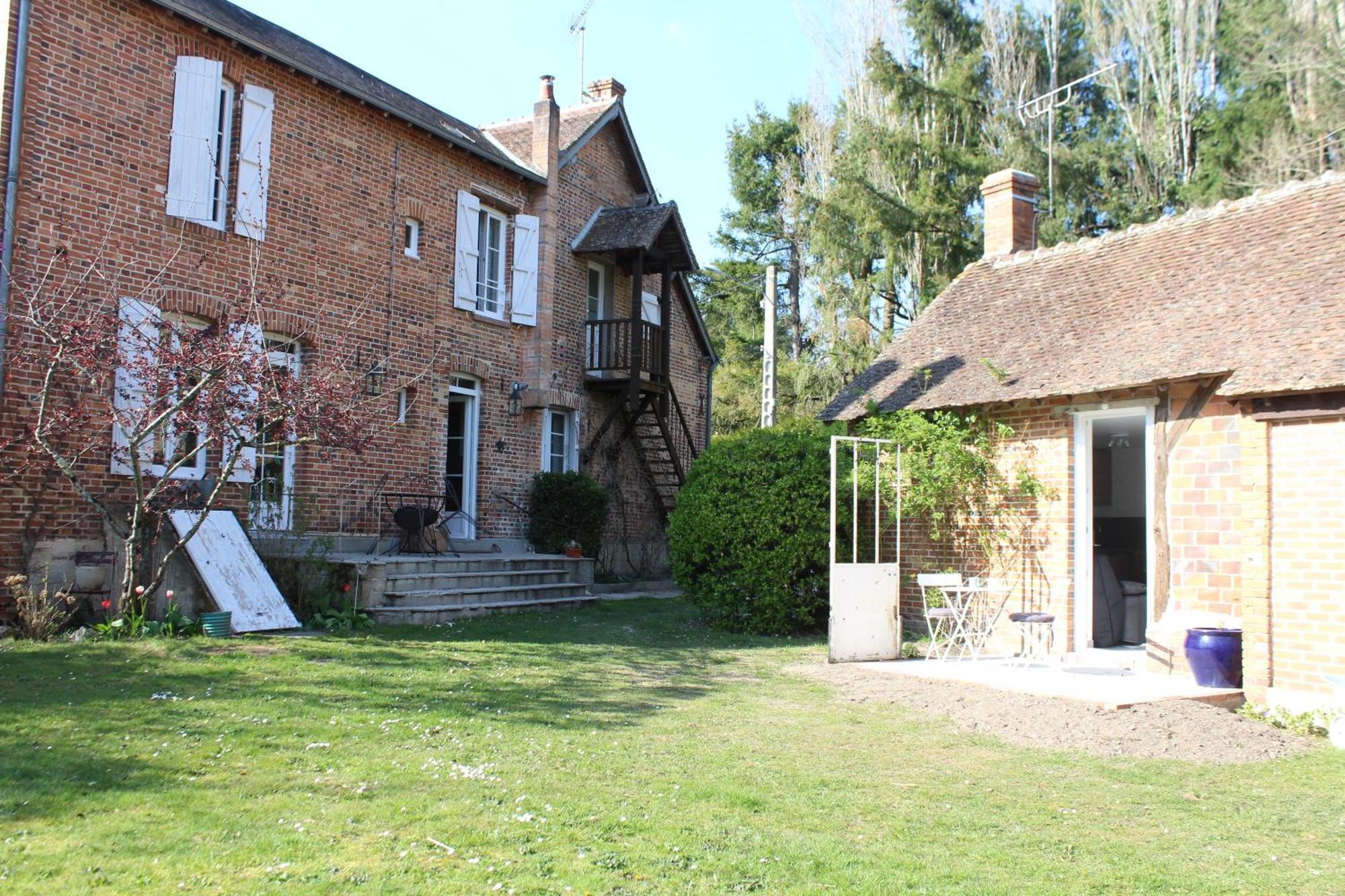 Chez Santia Vila Brinon-sur-Sauldre Exterior foto